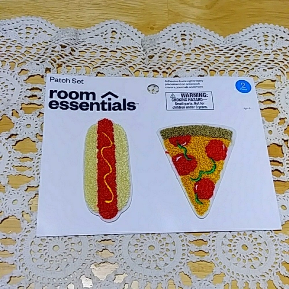 Room Essentials Iron On set, Hot Dog and Pizza Patch Set NWOT